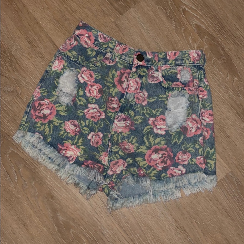 Show Me Your MuMu Denim Shorts 🌹